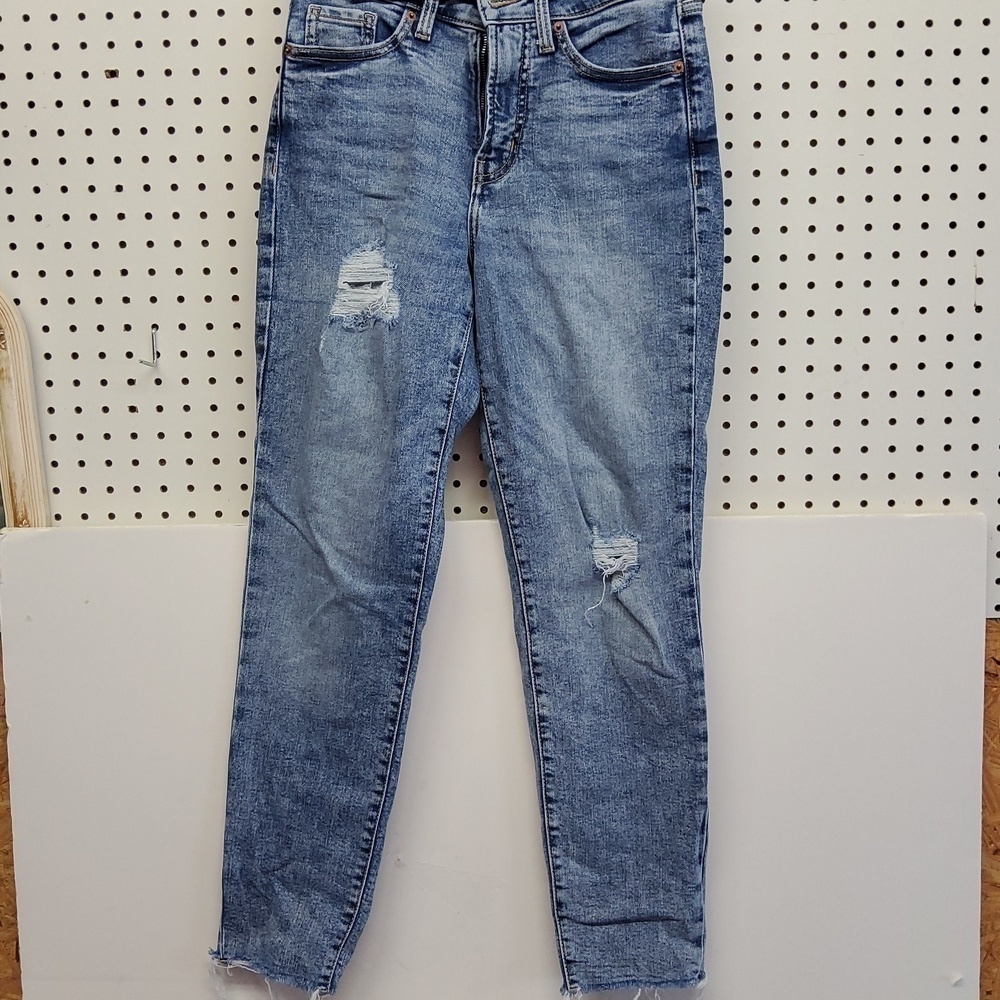 OLD Navy extra stretch O.G. straight women's size 0 distressed  jeans